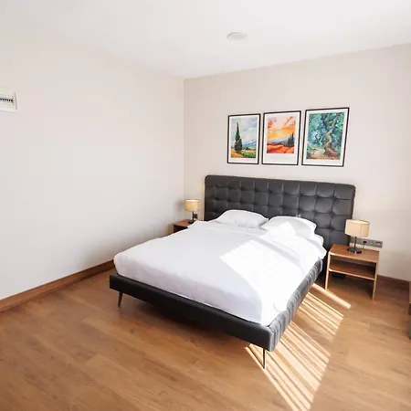 Hotel Tuna